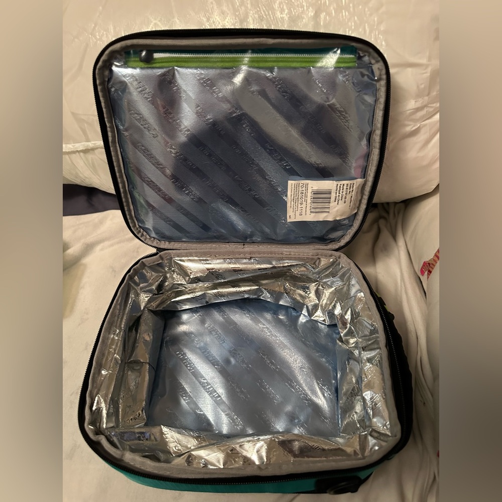Artic Zone Expandable Lunch Box - Picture 6 of 6